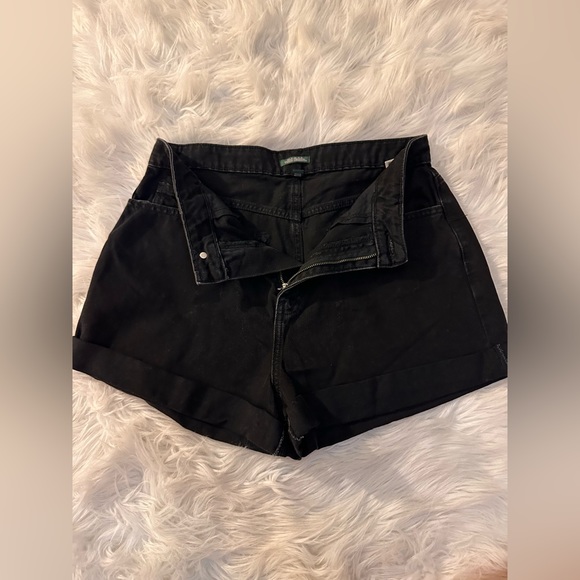 Wild Fable highwaisted black jean shorts with cuffs size: 8 - Picture 3 of 4